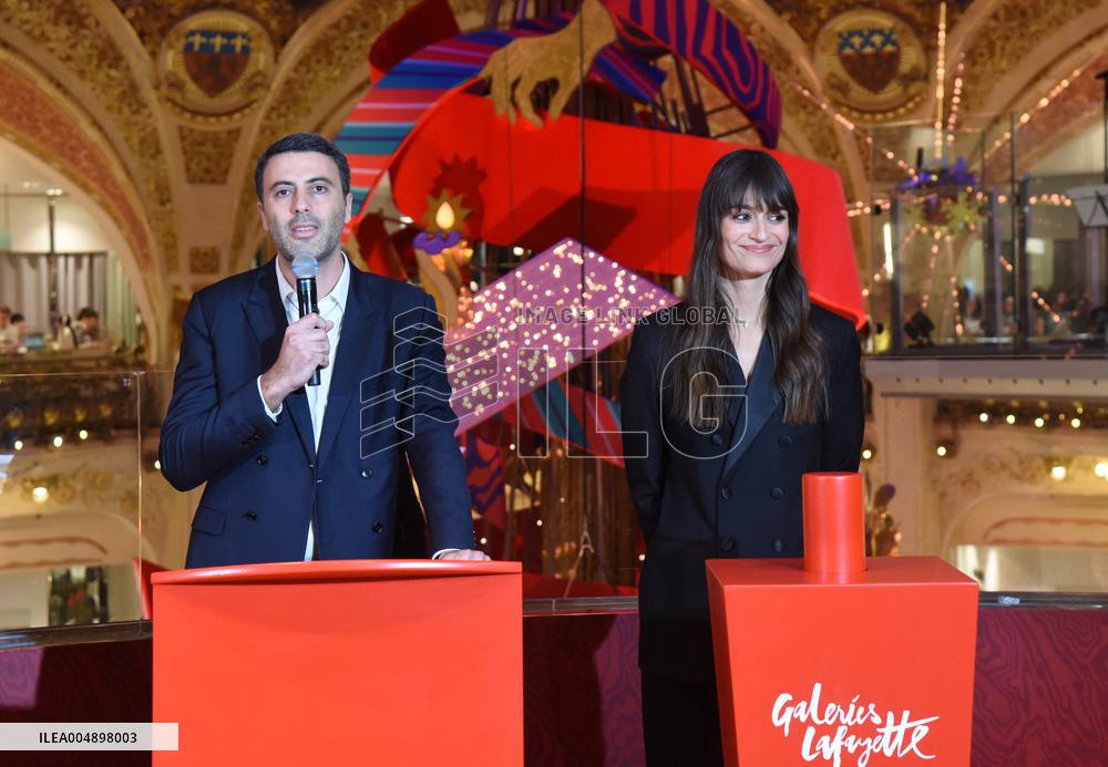 Clara Luciani During Christmas Opening At Galeries Lafayette - Paris
