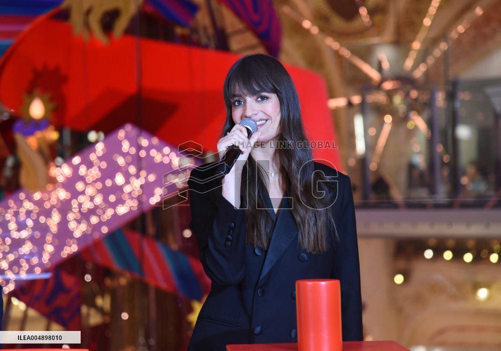 Clara Luciani During Christmas Opening At Galeries Lafayette - Paris