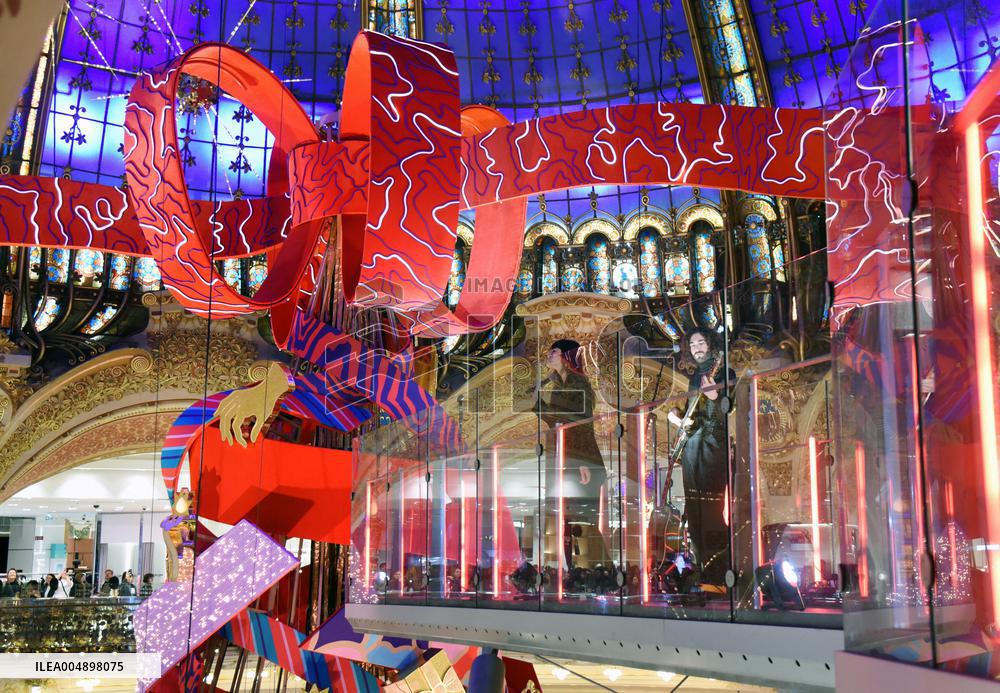 Clara Luciani During Christmas Opening At Galeries Lafayette - Paris