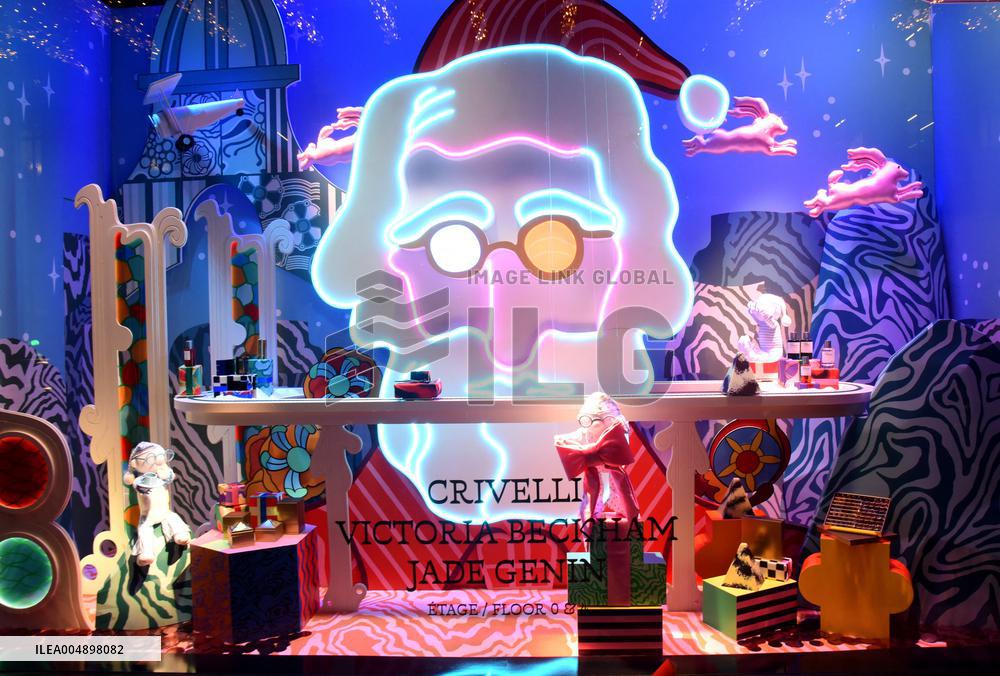 Clara Luciani During Christmas Opening At Galeries Lafayette - Paris