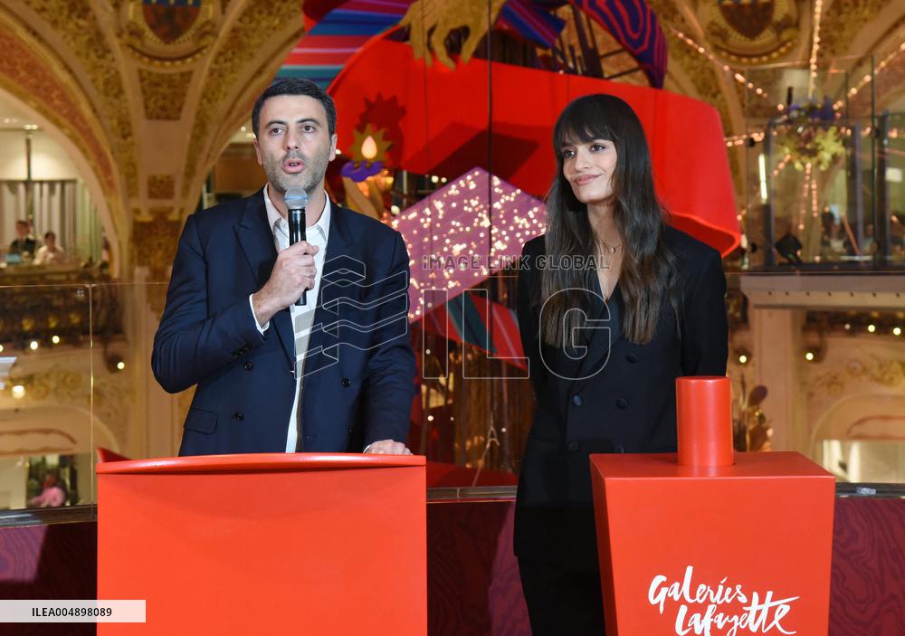 Clara Luciani During Christmas Opening At Galeries Lafayette - Paris