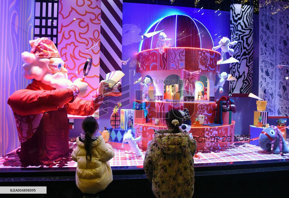 Clara Luciani During Christmas Opening At Galeries Lafayette - Paris