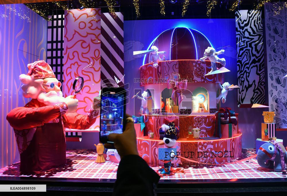 Clara Luciani During Christmas Opening At Galeries Lafayette - Paris