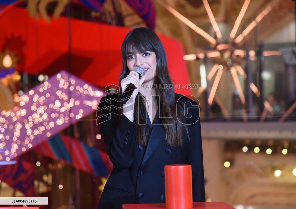 Clara Luciani During Christmas Opening At Galeries Lafayette - Paris