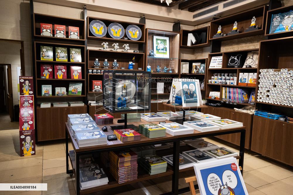 Exclusive - Philippe Geluck Exhibition Opens - Paris