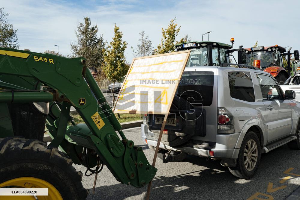 Farmers Mobilize Against Macron In Toulouse - France