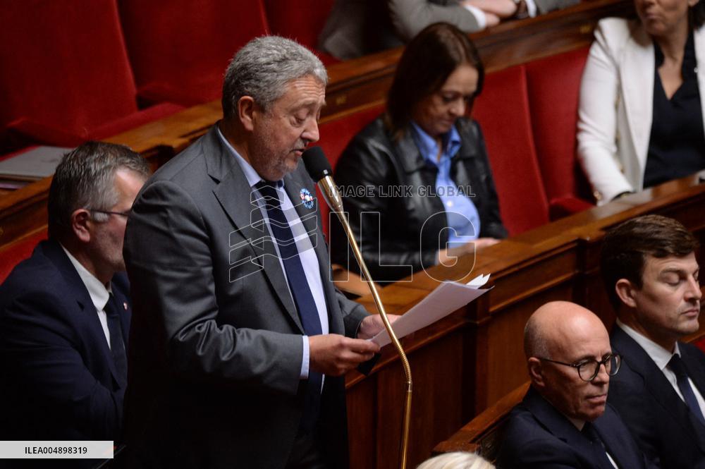 Questions to the Government - Paris