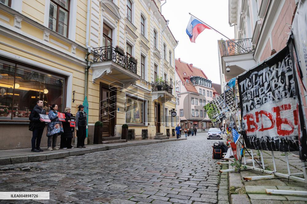 Picket âMusic Is Not a Crimeâ