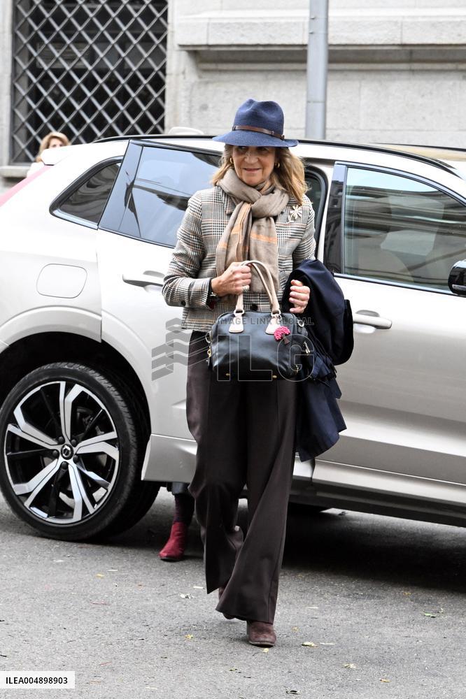 Infanta Elena Visits Nuevo Futuro 2025 Flea Market - Madri