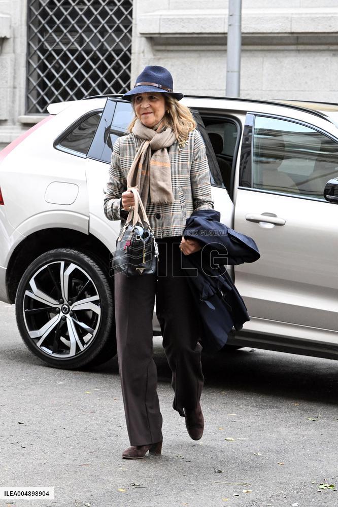 Infanta Elena Visits Nuevo Futuro 2025 Flea Market - Madri