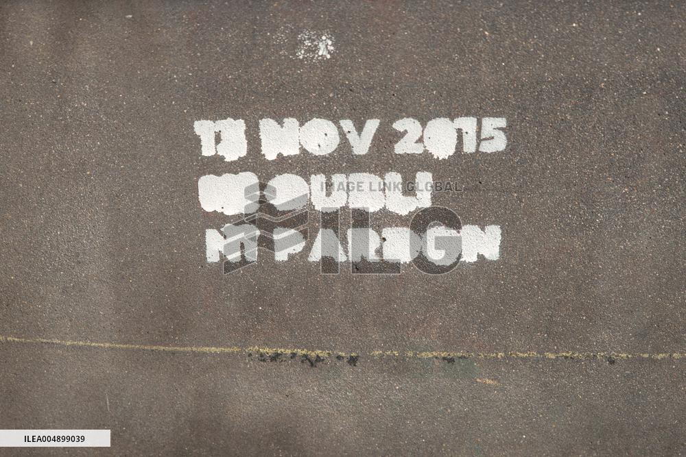 Tribute to November 13 at Republique Square - Paris