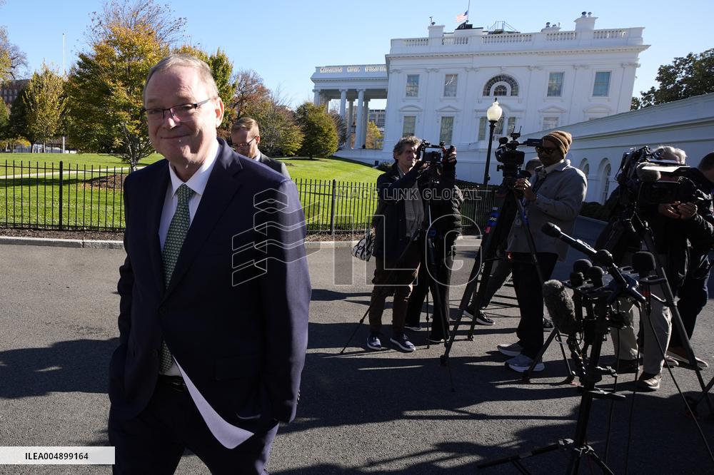 Kevin Hassett speaks with reporters - Washington