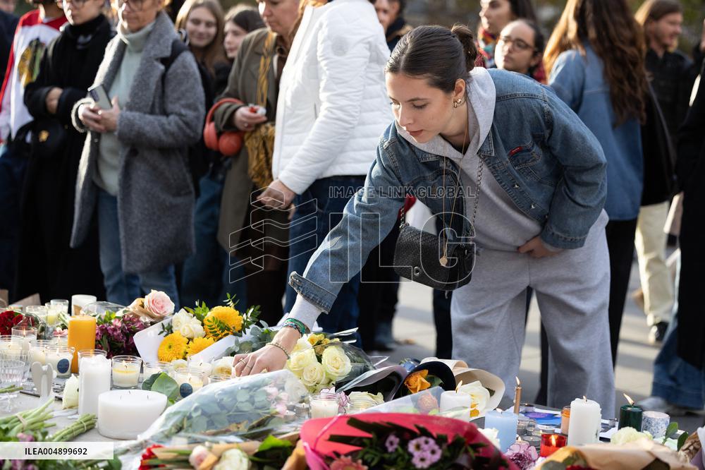 13 november memorial at the Place de la Republique - Paris