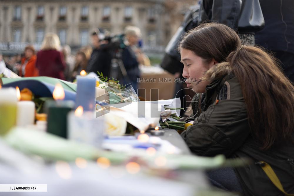 13 november memorial at the Place de la Republique - Paris