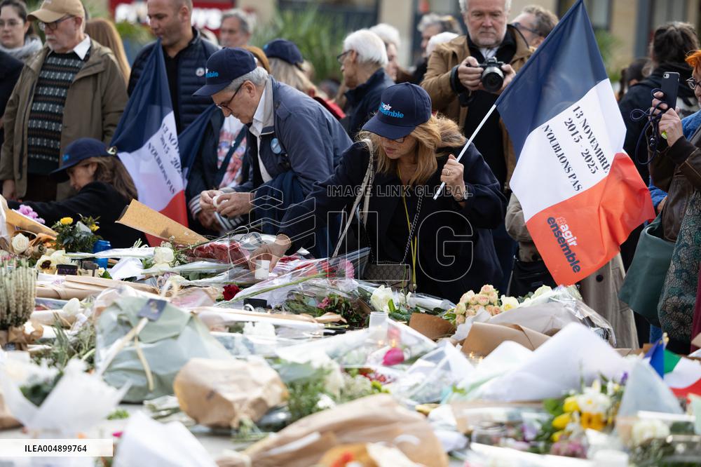 13 november memorial at the Place de la Republique - Paris
