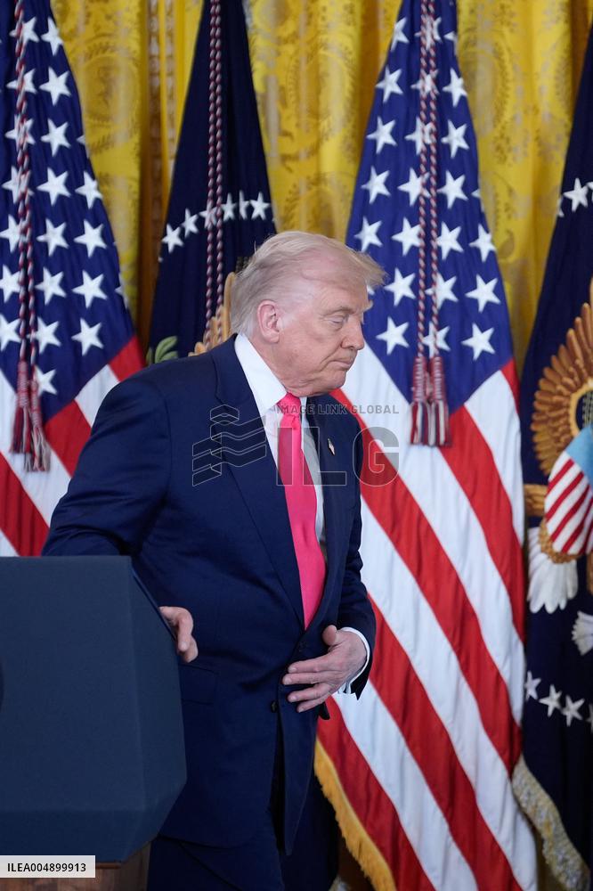 Donald Trump Signs Fostering the Future Executive Order - Washington