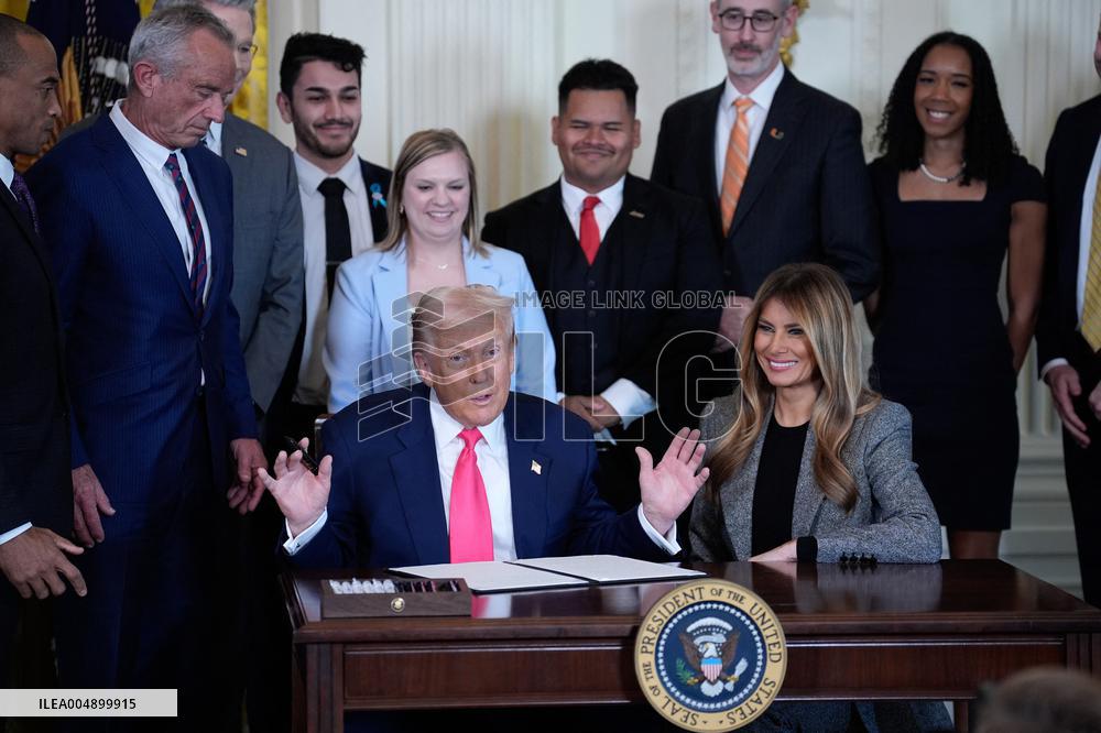 Donald Trump Signs Fostering the Future Executive Order - Washington