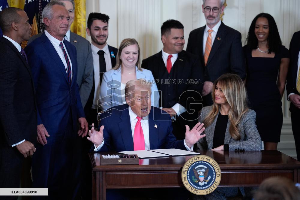 Donald Trump Signs Fostering the Future Executive Order - Washington