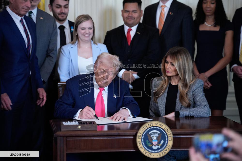 Donald Trump Signs Fostering the Future Executive Order - Washington