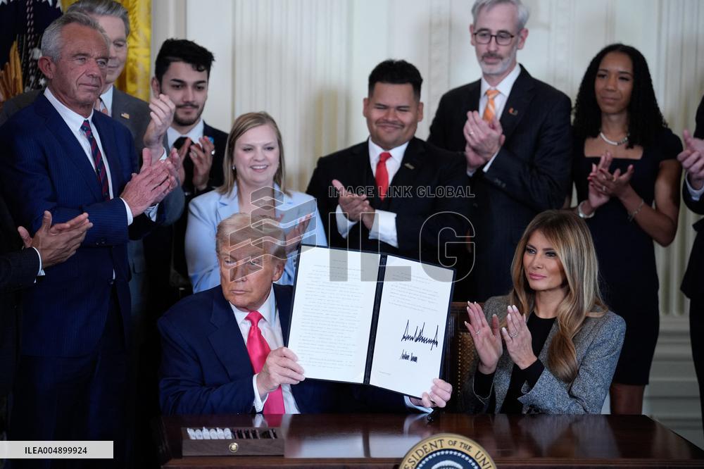 Donald Trump Signs Fostering the Future Executive Order - Washington