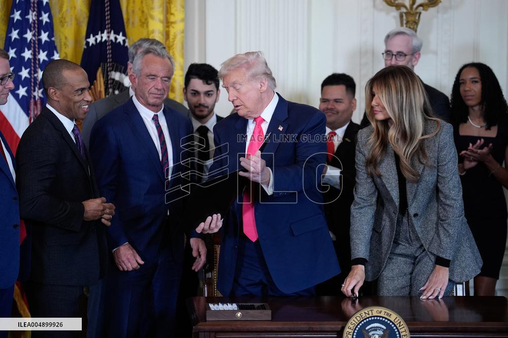 Donald Trump Signs Fostering the Future Executive Order - Washington