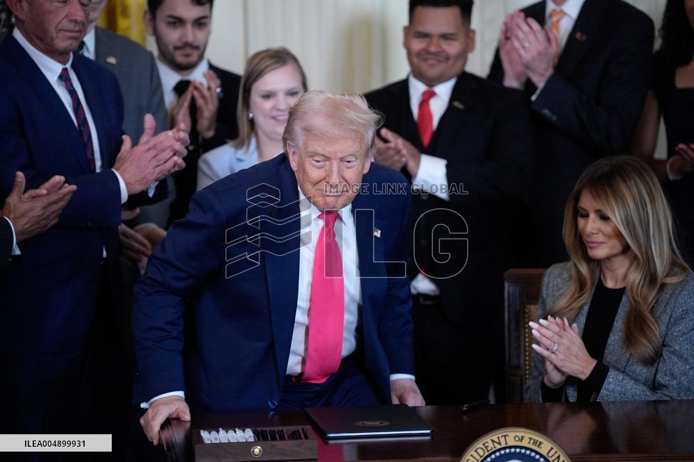 Donald Trump Signs Fostering the Future Executive Order - Washington