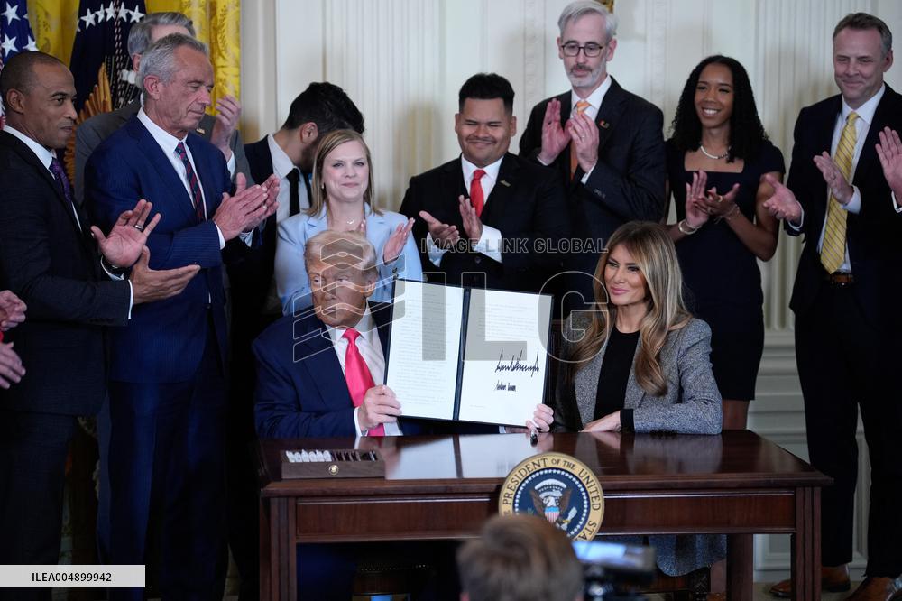 Donald Trump Signs Fostering the Future Executive Order - Washington