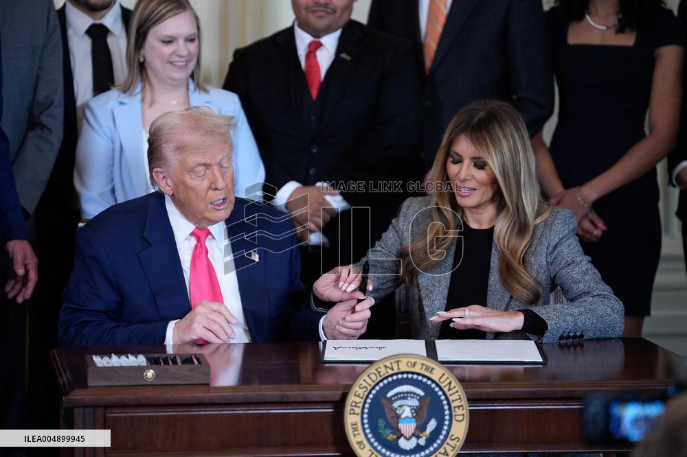 Donald Trump Signs Fostering the Future Executive Order - Washington