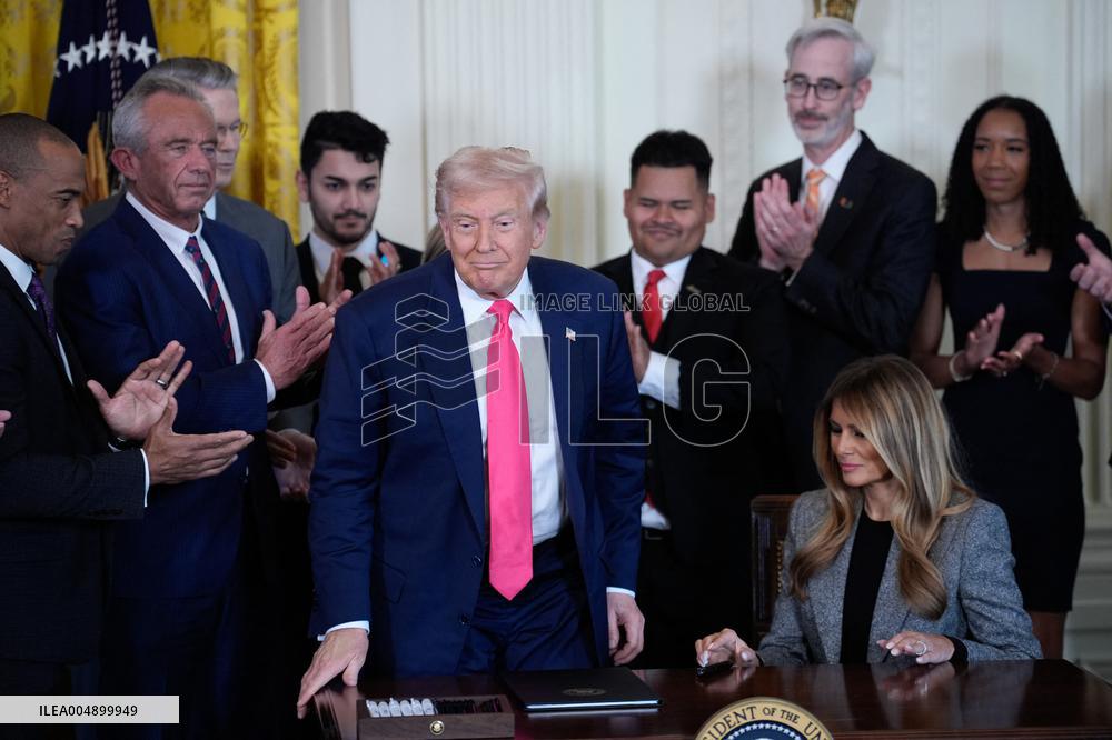 Donald Trump Signs Fostering the Future Executive Order - Washington