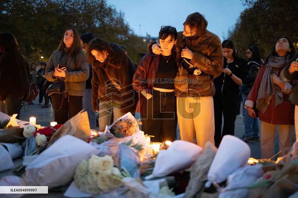 13 november memorial at the Place de la Republique - Paris
