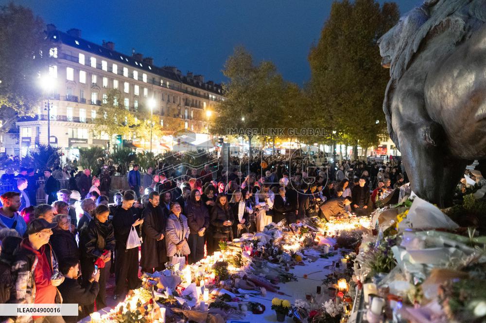 13 november memorial at the Place de la Republique - Paris