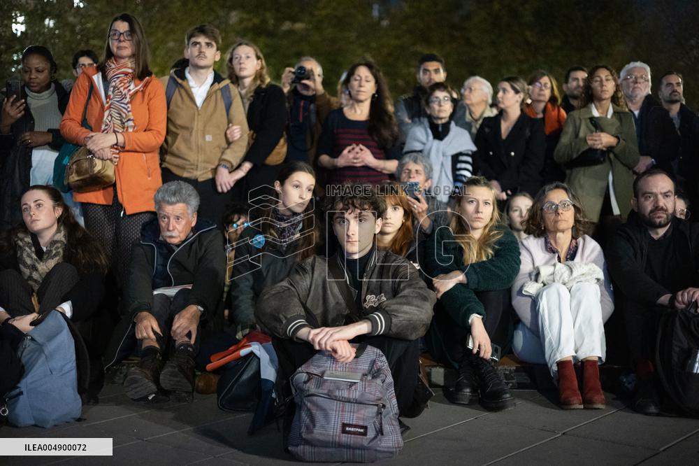 13 november memorial at the Place de la Republique - Paris