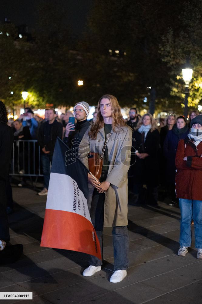 13 november memorial at the Place de la Republique - Paris