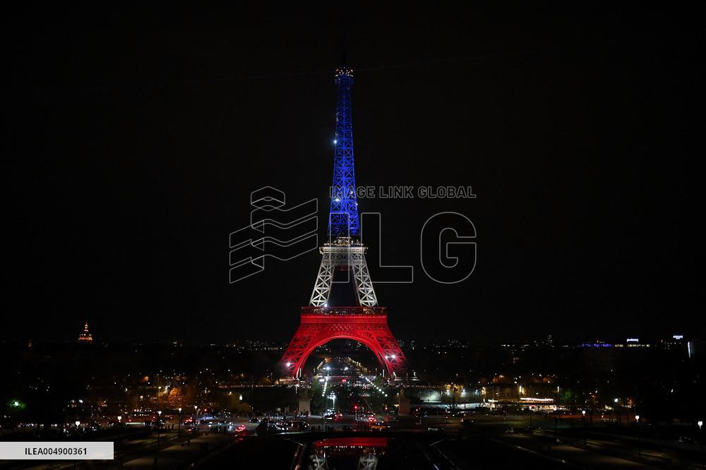 Eiffel Towers, Colors Of the French Flag For The Victims Of November 13th 2015 Terrorist Attacks. FC