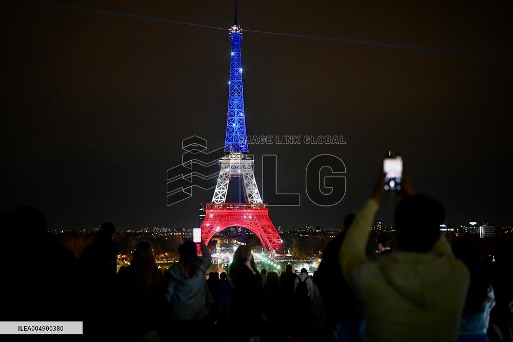 Eiffel Towers, Colors Of the French Flag For The Victims Of November 13th 2015 Terrorist Attacks. FC