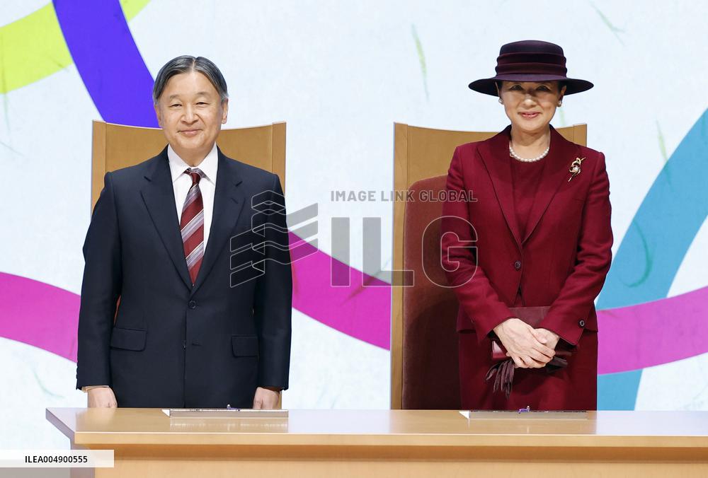 Emperor at JICA ceremony