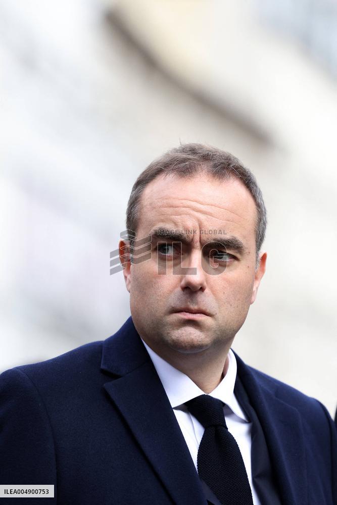 Tribute To Victims At La Bonne Biere - Paris