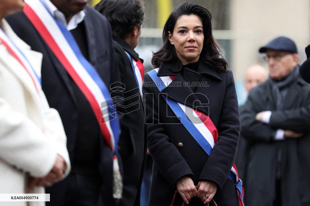 Tribute To Victims At La Bonne Biere - Paris