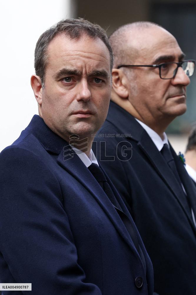 Tribute To Victims At La Belle Equipe - Paris