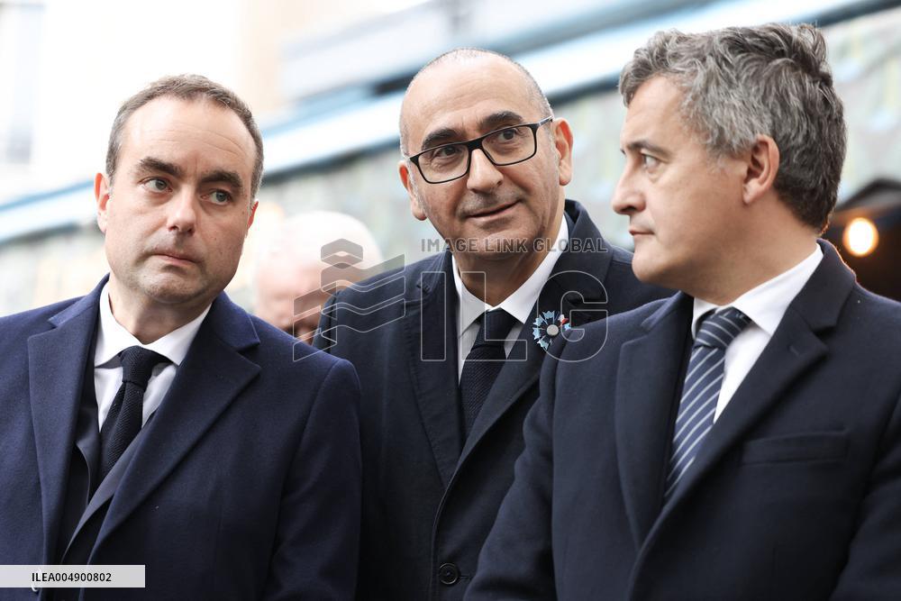 Tribute To Victims At La Bonne Biere - Paris