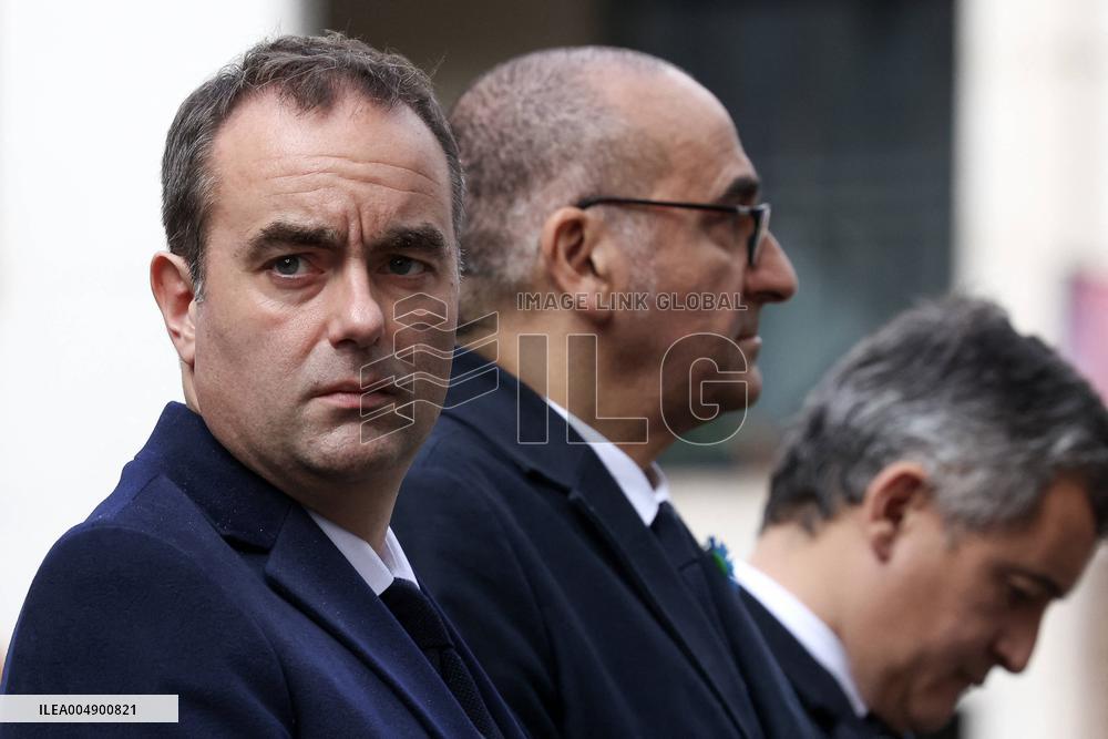 Tribute To Victims At La Belle Equipe - Paris