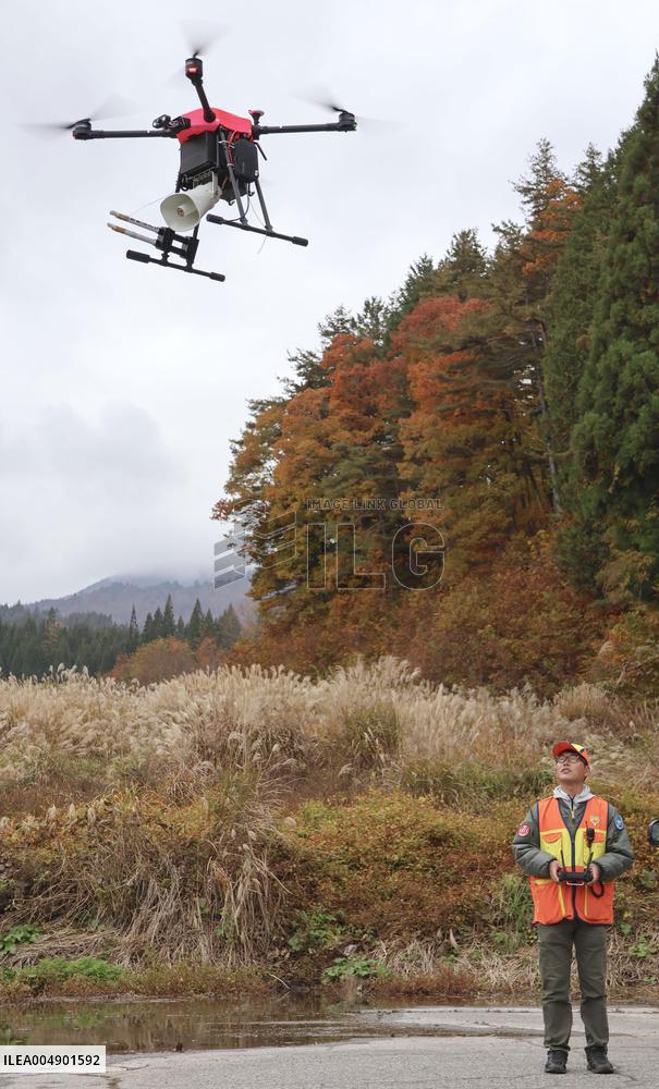 Drone to repel bears