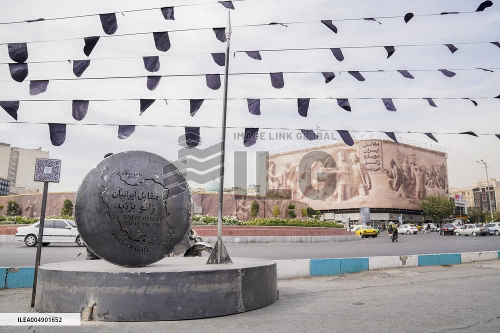 Tehran Displays Persian Empire Statue - Iran