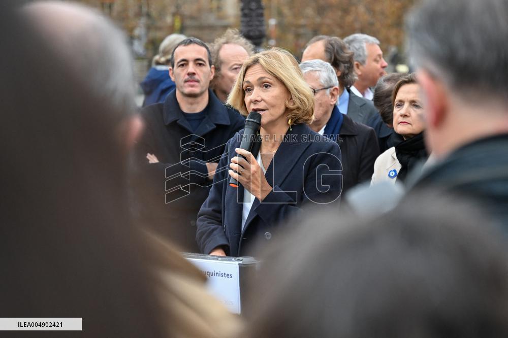 Celebration Marks 475 Years of Parisian Booksellers - France