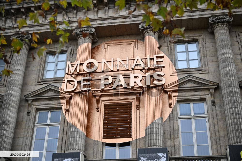 Celebration Marks 475 Years of Parisian Booksellers - France