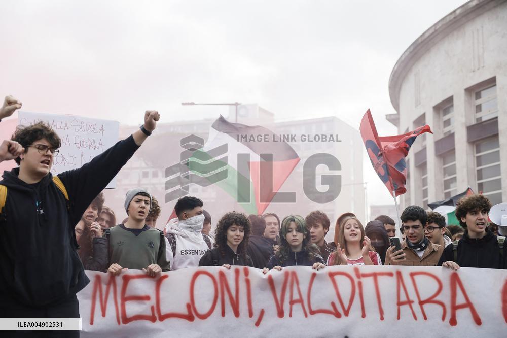 Student Strike And Protest Against Meloni - Rom
