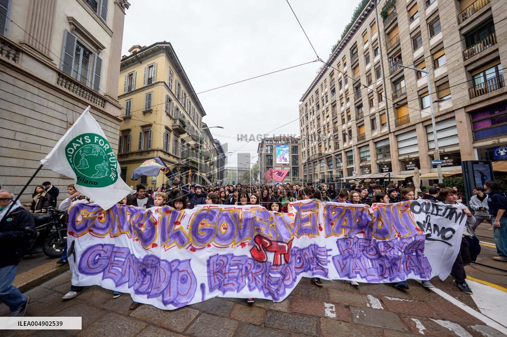 Student Protest Against Meloni And Climate Action - Mila