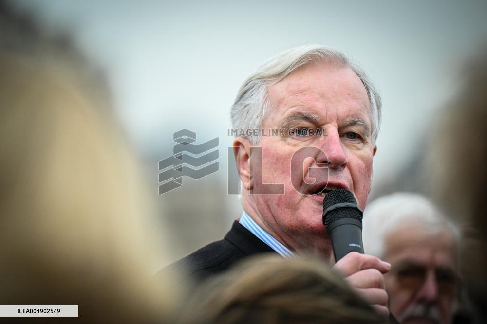 Celebration Marks 475 Years of Parisian Booksellers - France