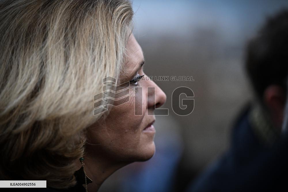 Celebration Marks 475 Years of Parisian Booksellers - France