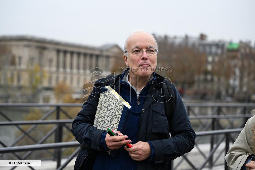 Celebration Marks 475 Years of Parisian Booksellers - France